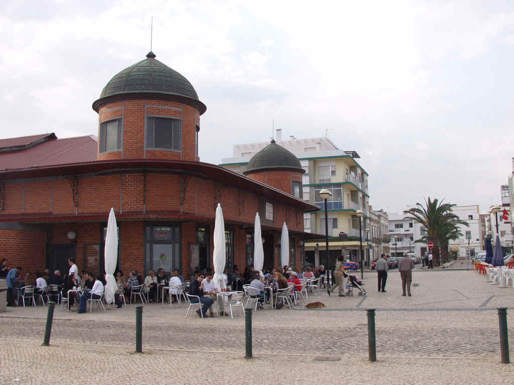 merc_esplan.jpg (181978 bytes)